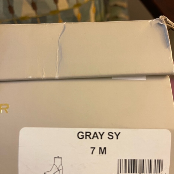 SALE!!! New Marc fisher snake heeled booties boots sz 7 - Picture 7 of 7